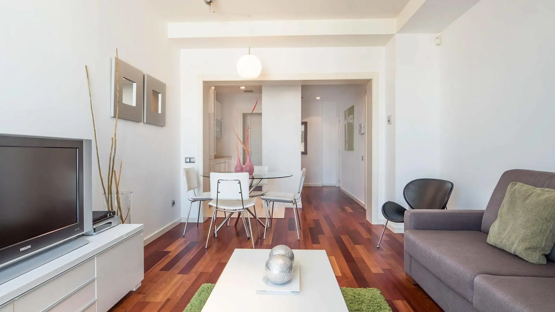 Rent Top Apartments Passeig De Gracia Barcelona 4*,